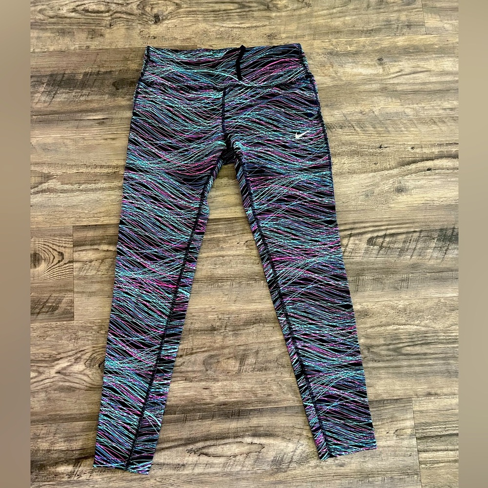 NWOT Nike Dry Fit Leggings